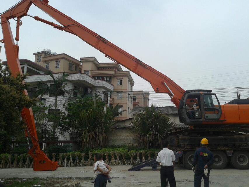 挖掘機(jī)拆樓臂，挖掘機(jī)拆樓臂廠家，挖掘機(jī)改裝拆樓臂