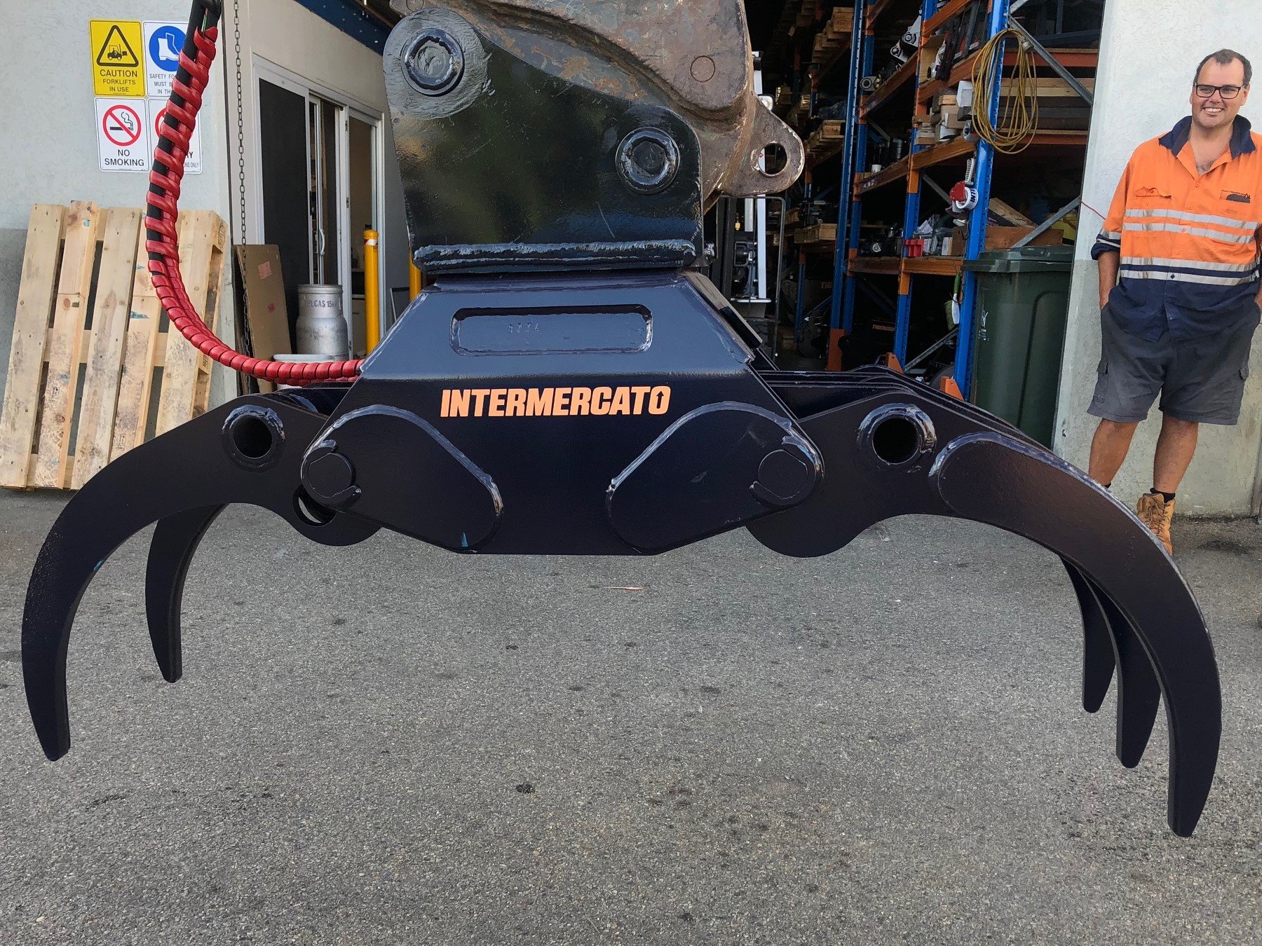 抓木器.jpg 抓木器.jpg